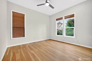 917 23rd Ave, Seattle, WA 98122 - Photo 17