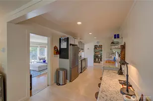 1115 34 St, Seaview, WA 98644 - Photo 15