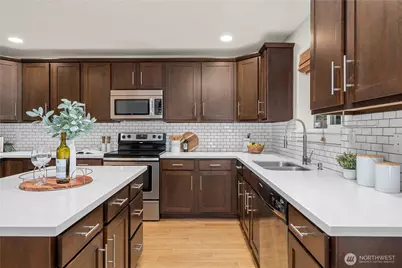 13827 Macadam Road S, Tukwila, WA 98168 - Photo 11