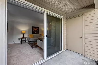 12044 100th Avenue NE #H102, Kirkland, WA 98034 - Photo 25