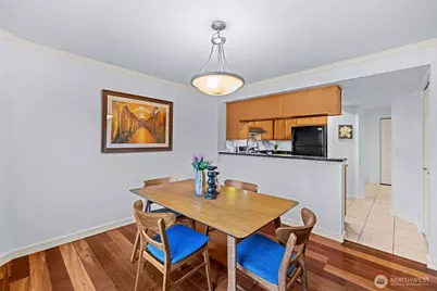 12044 100th Avenue NE #H102, Kirkland, WA 98034 - Photo 11