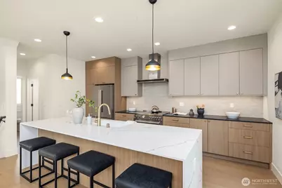 4420 1st Avenue NE, Seattle, WA 98105 - Photo 7