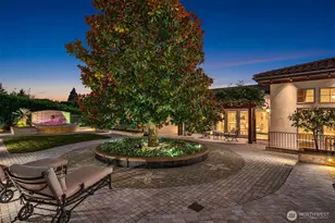 1322 91st Ave NE, Clyde Hill, WA 98004 - Photo 15