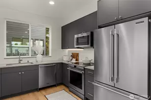 9225 C 14th Ave NW, Seattle, WA 98117 - Photo 5