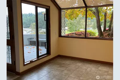 102 Shelter Bay Drive, La Conner, WA 98257 - Photo 9