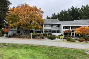 102 Shelter Bay Dr, La Conner, WA 98257 - Photo 1