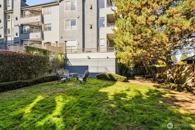 9222 Roosevelt Way NE #203, Seattle, WA 98115 - Photo 21