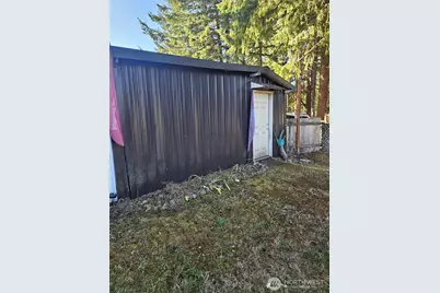 605 A SE Hubbard Road, Rainier, WA 98576 - Photo 3