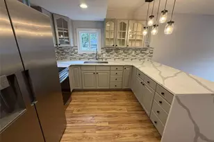 11510 E Riverside Dr, Bothell, WA 98011 - Photo 5