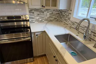 11510 E Riverside Dr, Bothell, WA 98011 - Photo 7