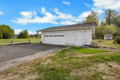 22215 SE 436th Street, Enumclaw, WA 98022 - Photo 17