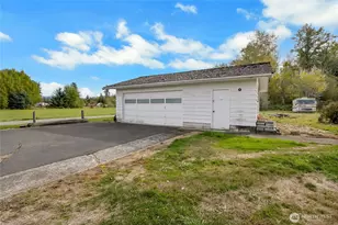 22215 SE 436th St, Enumclaw, WA 98022 - Photo 17