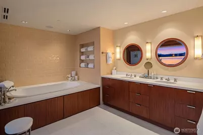 415 Shoreland Drive SE, Bellevue, WA 98004 - Photo 21