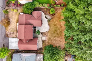 9360 SW Meadow Ln, Portland, OR 97225 - Photo 37