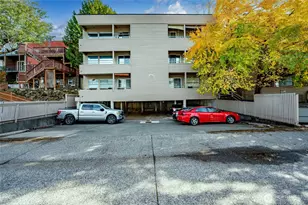 2827 Franklin Ave E, Seattle, WA 98102 - Photo 21