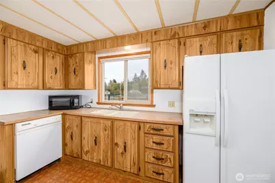 43 Sky View Dr, Port Angeles, WA 98362 - Photo 17