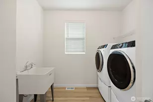 15017 Tyee Dr E, Bonney Lake, WA 98391 - Photo 27