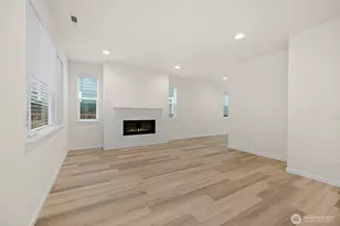 15017 Tyee Dr E, Bonney Lake, WA 98391 - Photo 9