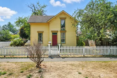 4272 SE Washington Street, Portland, OR 97215 - Photo 1