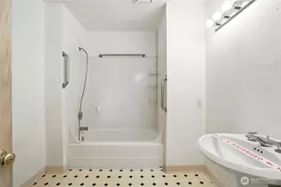 4272 SE Washington St, Portland, OR 97215 - Photo 27