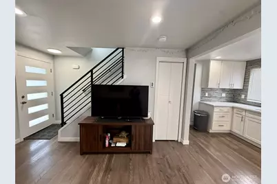 217 Tacoma Boulevard S, Pacific, WA 98047 - Photo 9