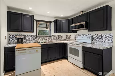 [Address not provided], Tacoma, WA 98444 - Photo 5