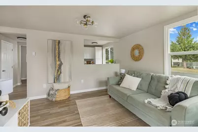 824 108th St S, Tacoma, WA 98444 - Photo 7