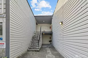 801 NW 54th St, Seattle, WA 98107 - Photo 21