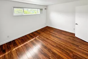 801 NW 54th St, Seattle, WA 98107 - Photo 7