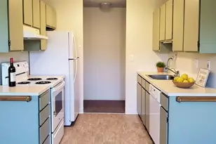 8854 Interlake Ave N, Seattle, WA 98103 - Photo 9