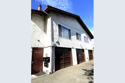 8854 Interlake Avenue N, Seattle, WA 98103 - Photo 3