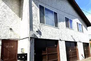 8854 Interlake Ave N, Seattle, WA 98103 - Photo 3