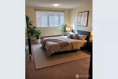 8854 Interlake Avenue N, Seattle, WA 98103 - Photo 15