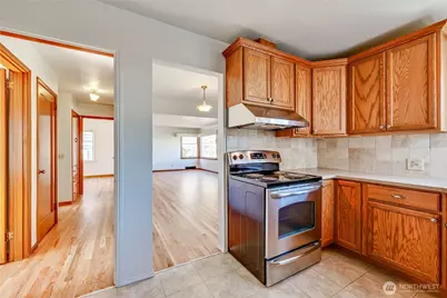 2105 E Highlands Street, Bremerton, WA 98310 - Photo 13