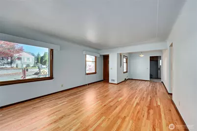 2105 E Highlands Street, Bremerton, WA 98310 - Photo 9