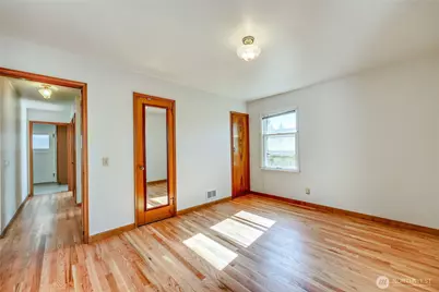 2105 E Highlands Street, Bremerton, WA 98310 - Photo 23