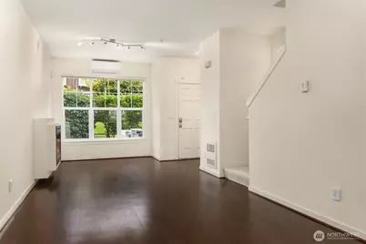 1900 17th Avenue NE, Issaquah, WA 98029 - Photo 5