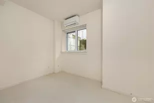 1900 17th Ave NE, Issaquah, WA 98029 - Photo 13