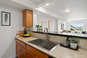 1909 10th Ave W, Seattle, WA 98119 - Photo 7