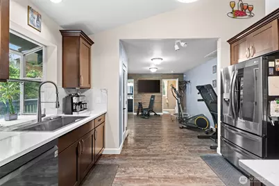 10510 198th Avenue Ct E, Bonney Lake, WA 98391 - Photo 21