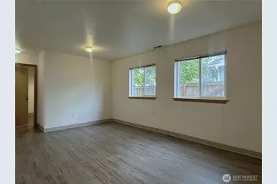 10539 Evanston Avenue N, Seattle, WA 98133 - Photo 25