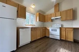 10539 Evanston Ave N, Seattle, WA 98133 - Photo 7