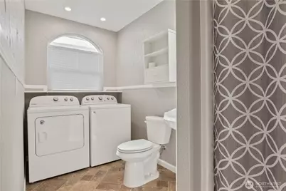 1 D Street SW, Castle Rock, WA 98611 - Photo 15