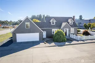 1 D St SW, Castle Rock, WA 98611 - Photo 3