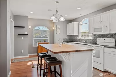 1 D Street SW, Castle Rock, WA 98611 - Photo 11