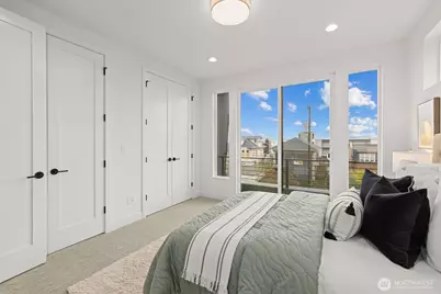 2011 Dexter Avenue N #A, Seattle, WA 98109 - Photo 11