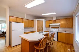404 N Scheaffer St, Oakville, WA 98568 - Photo 9