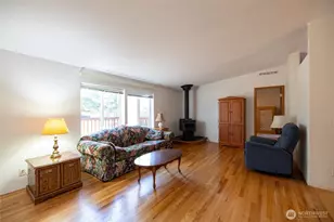 404 N Scheaffer St, Oakville, WA 98568 - Photo 5