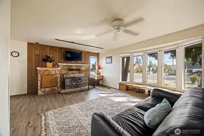 3515 Everett Avenue, Everett, WA 98201 - Photo 3