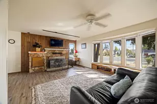 3515 Everett Ave, Everett, WA 98201 - Photo 3